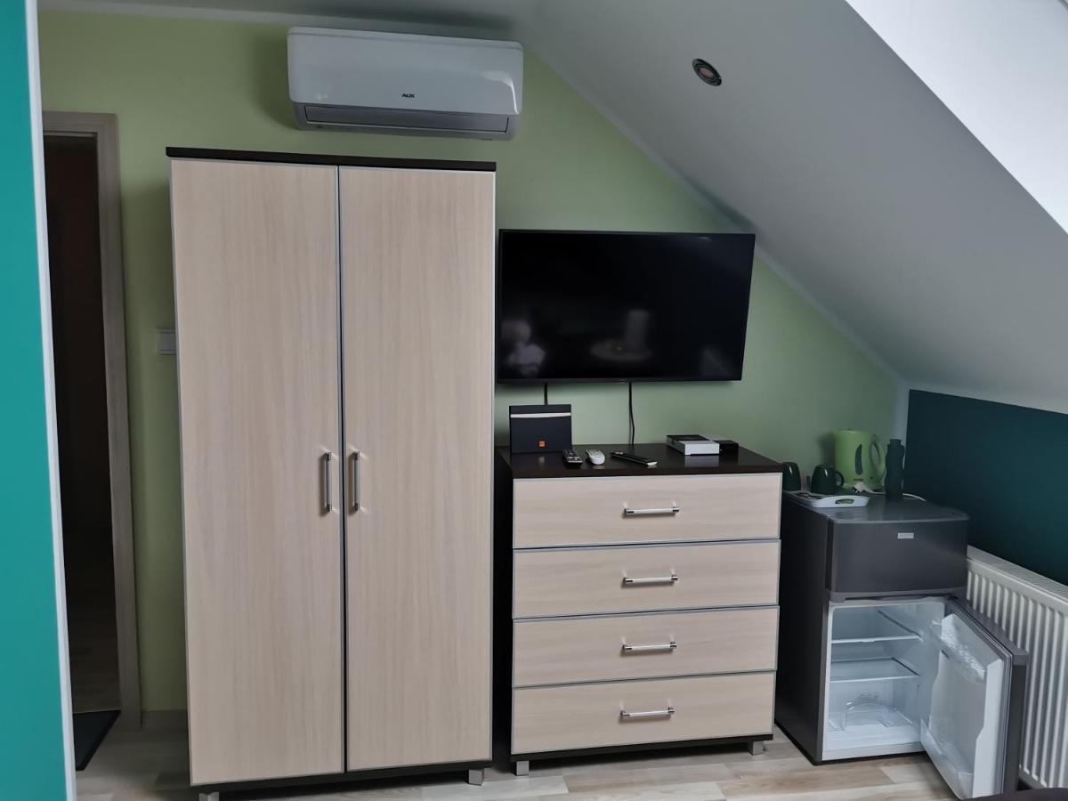 Hotel Zlota Rybka Lubniewice Esterno foto