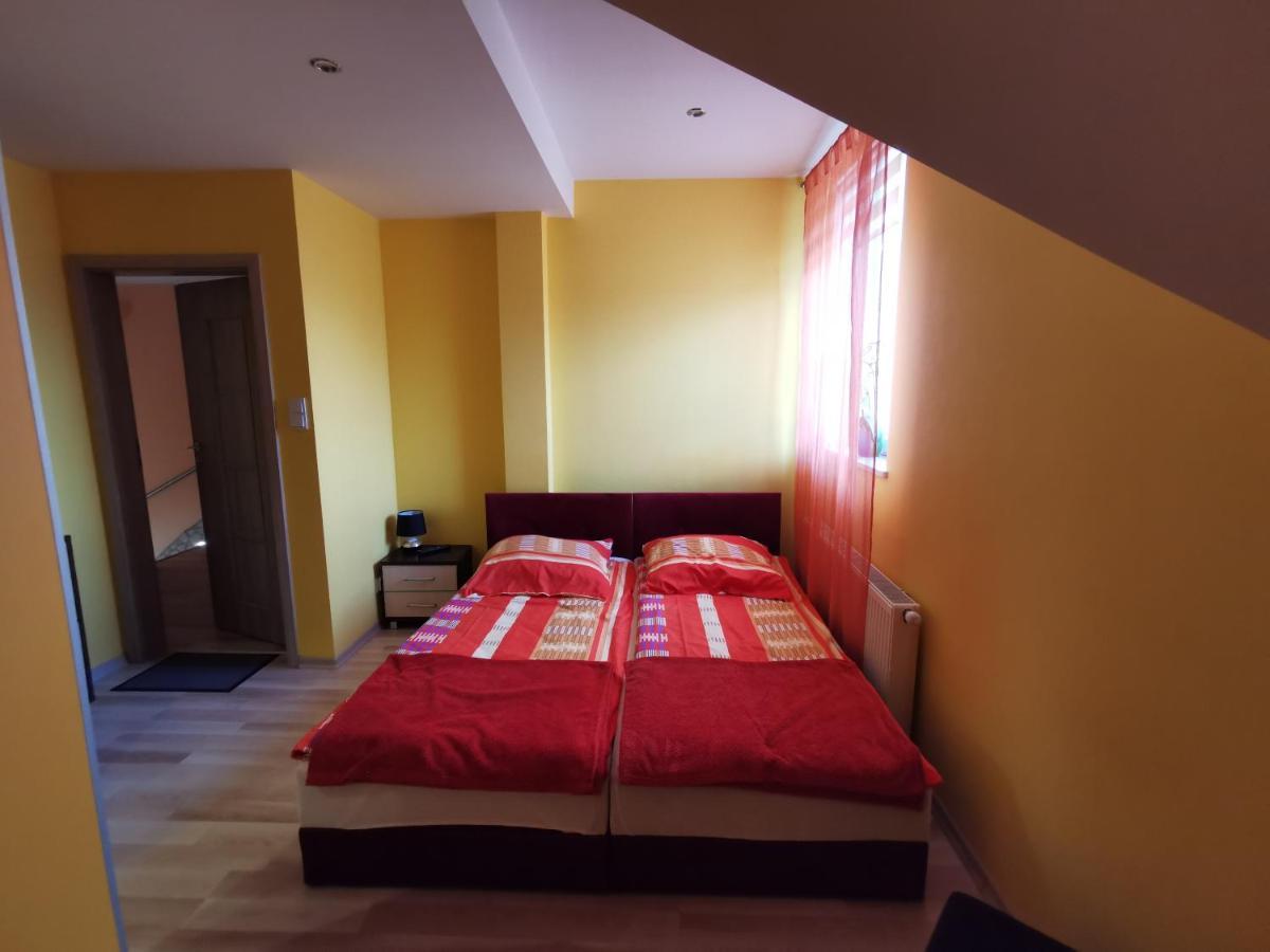 Hotel Zlota Rybka Lubniewice Esterno foto