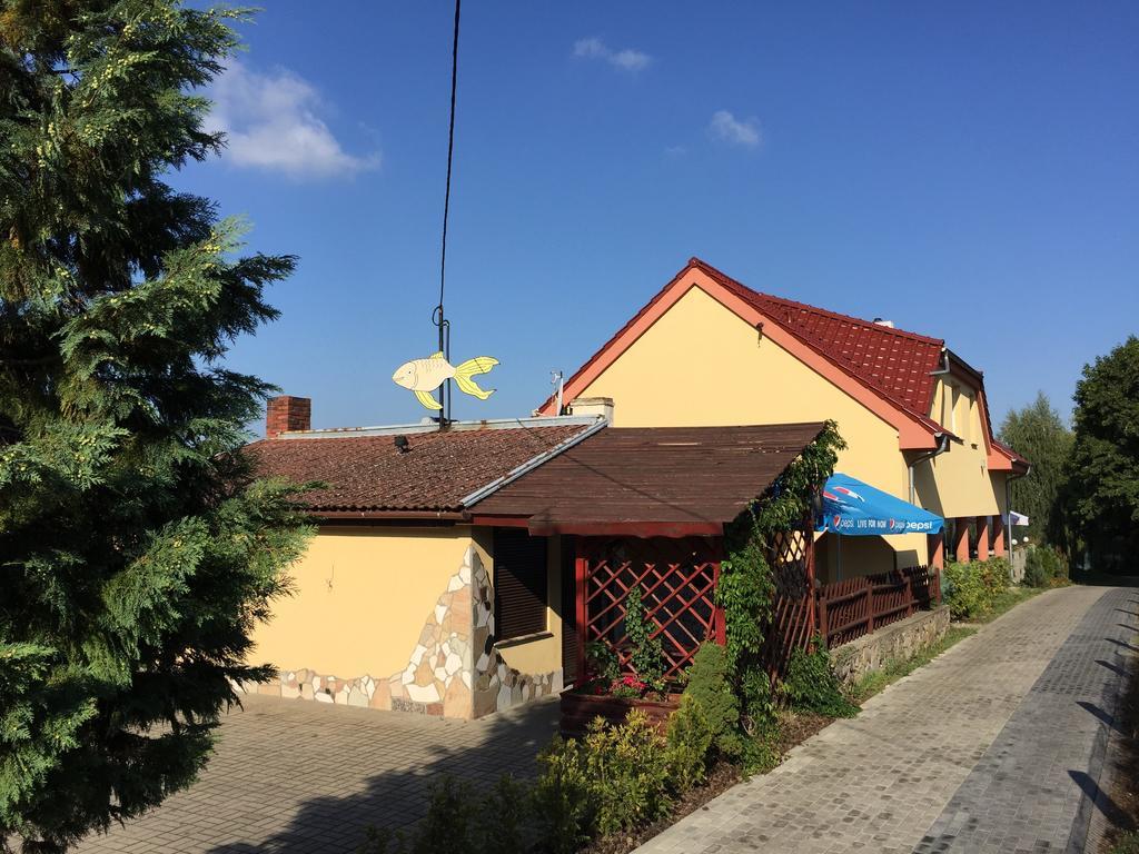 Hotel Zlota Rybka Lubniewice Esterno foto